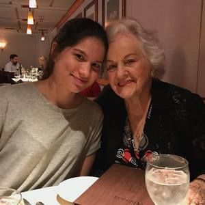 Meet your Posher, Carolyn